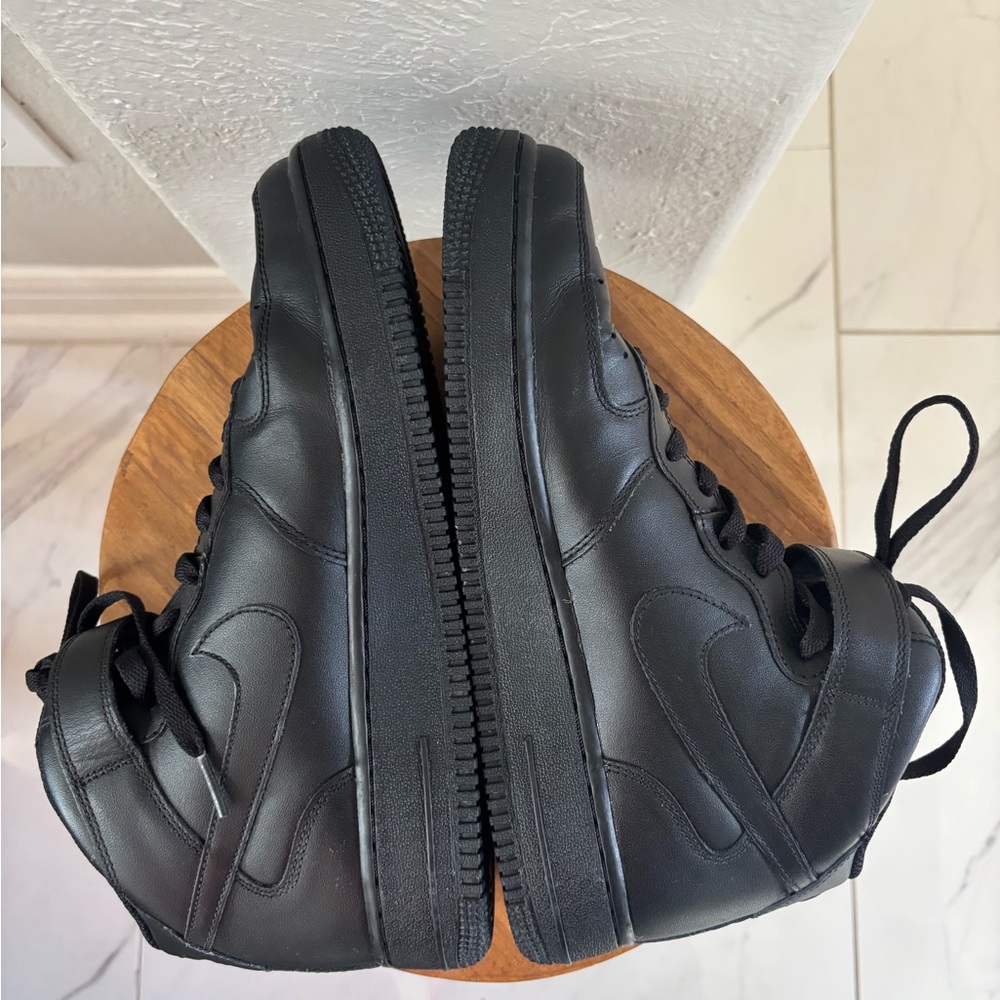 Nike air force 1 Black High-Top Leather Sneakers with Ankle Strap - Picture 9 of 11